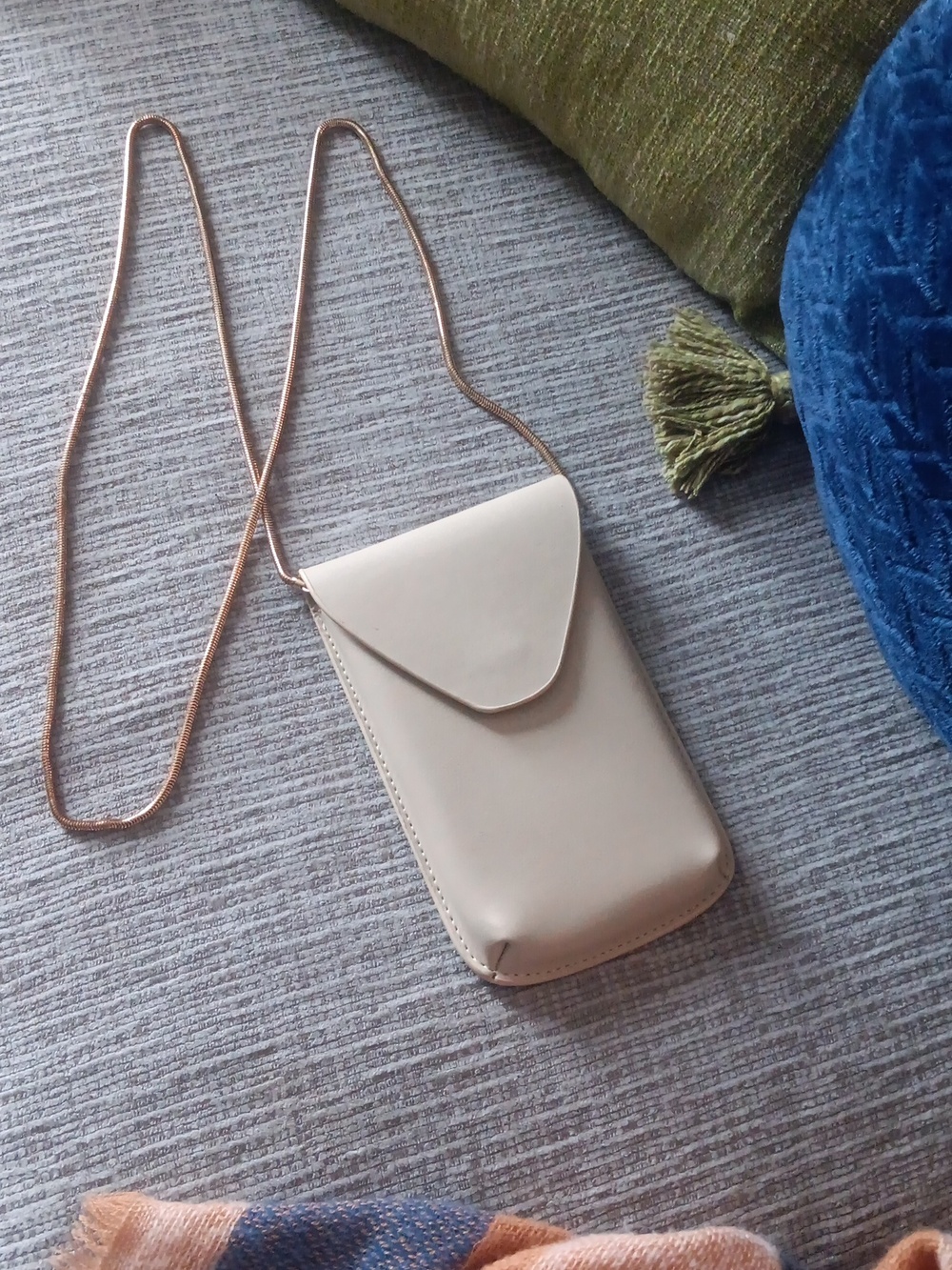 STREET LEVEL  Mini Crossbody - Picture 3 of 7